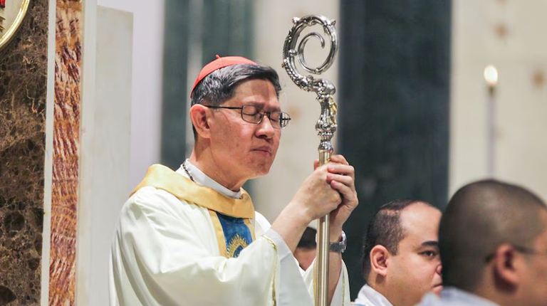Cardinal Tagle celebrates Mass with Filipinos at his titular church in Rome