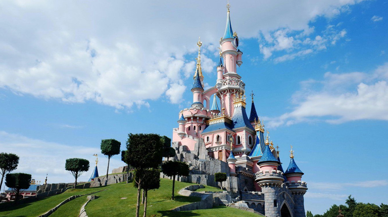 France charges Briton over staged Disneyland 'marriage' with child