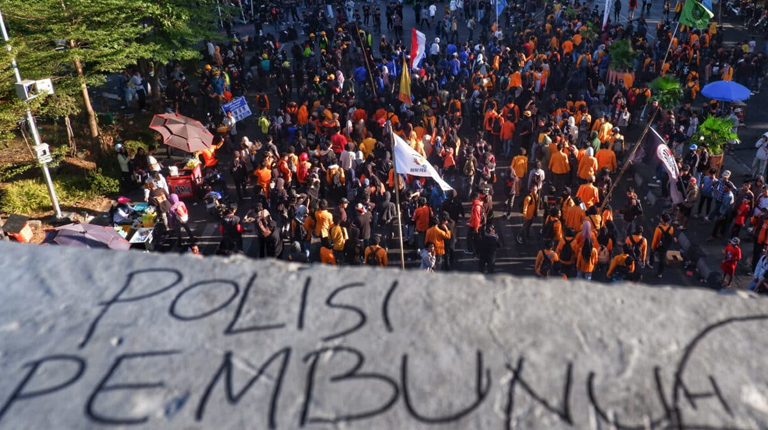 Thousands protest in Indonesia as military deployed in capital